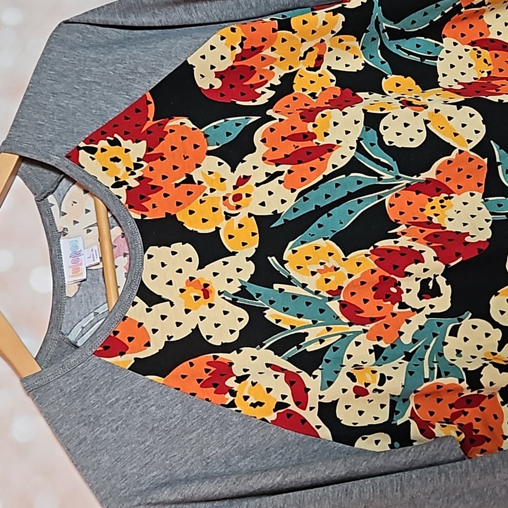 Lularoe | Floral Gray Raglan Sleeve Knit Top - Picture 2 of 7